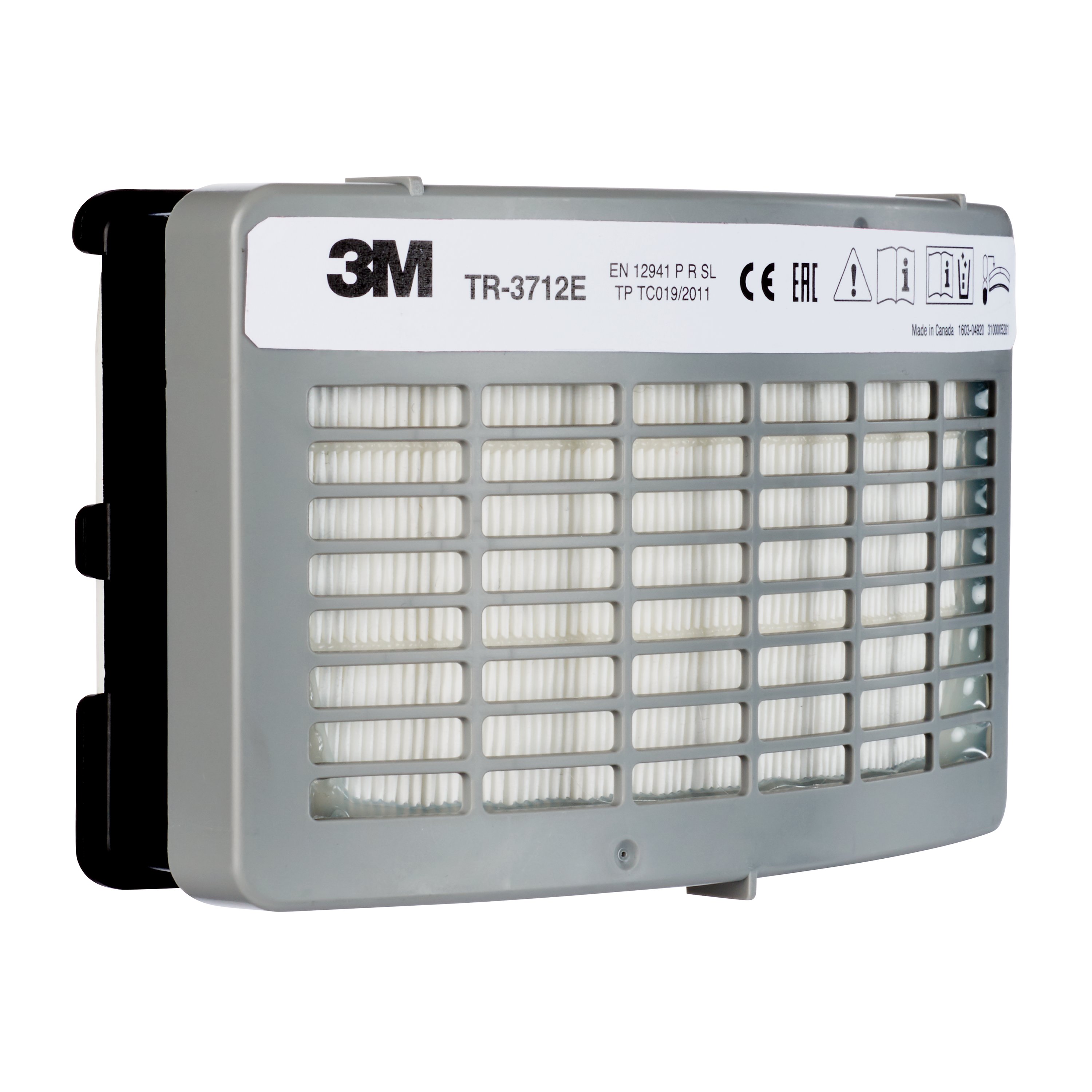 Ein grauer 3M Versaflo TR-3712E Filter für Atemschutzgeräte der TR-300 Serie, mit sichtbarem, weißem Faltenfilterelement hinter einem Gitter. Er dient zum Schutz vor Gasen, Dämpfen und Partikeln. Das Produktetikett ist klar lesbar.