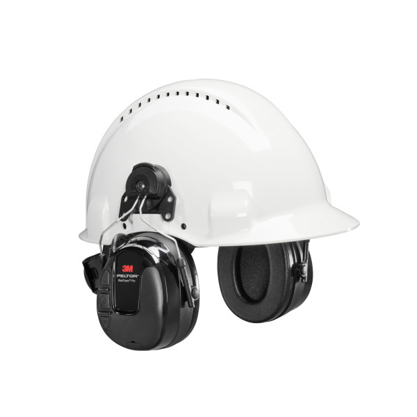 Weißer Schutzhelm mit Lüftungsöffnungen, seitlich montierten schwarzen 3M Peltor WorkTunes Kapselgehörschützern. Dick gepolsterte Ohrmuscheln, links mit 3M Peltor WorkTunes Pro Logo. Gehörschutz mit Radio.