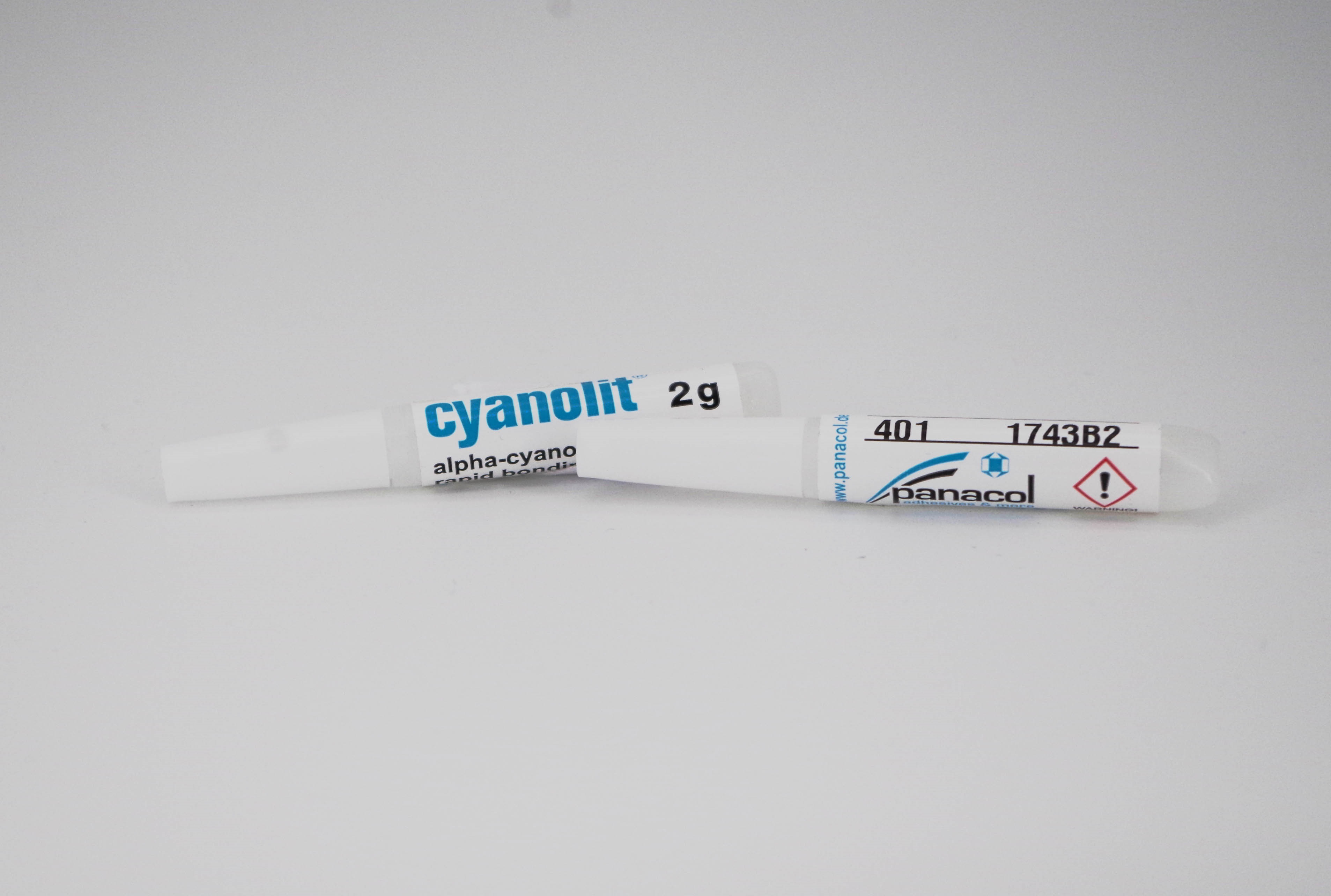Cyanolit 401X 
