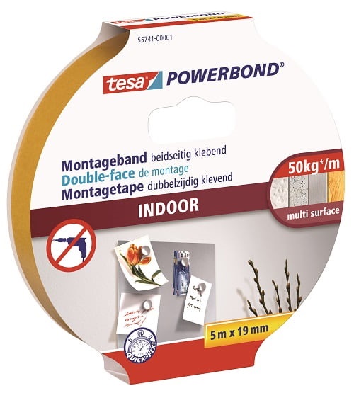 tesa Powerbond Indoor. tesa Powerbond für den Gebrauch in Innenräumen, Produktverpackung von aussen zu sehen