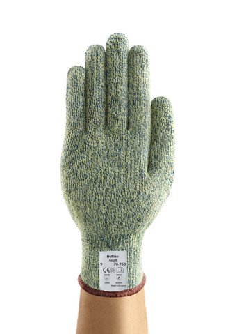 Ein HyFlex 70-750 Schnittschutzhandschuh, an einer Hand mit Handfläche nach vorn getragen. Robuster, gelb-grün melierter Handschuh mit blauen Akzenten aus dichtem Strick, Etikett am Handgelenk. Optimaler Schutz und Fingerfertigkeit.