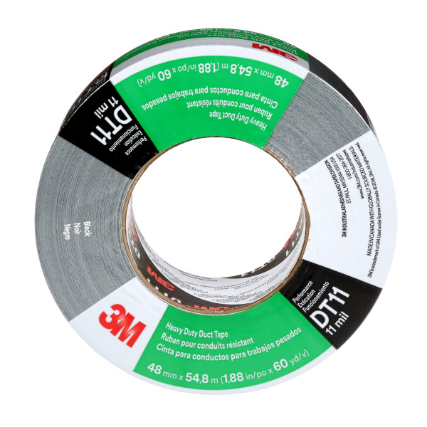Eine Rolle graues 3M Heavy Duty Duct Tape mit weißem Kern. Am Rand ein grünes/schwarzes Etikett mit weißen Details wie „DT11“, „11 mil“, „48 mm x 54.8 m“ und „Black“. Straff gewickelt, leicht strukturiert.